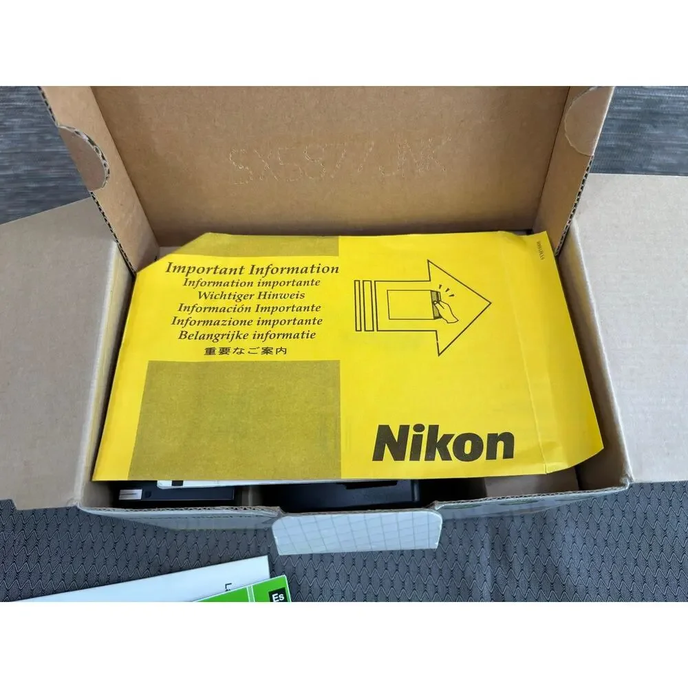 Vintage Nikon Coolpix 4300 Digital Camera 4.0 MP 3x Zoom Silver Box Manual CD